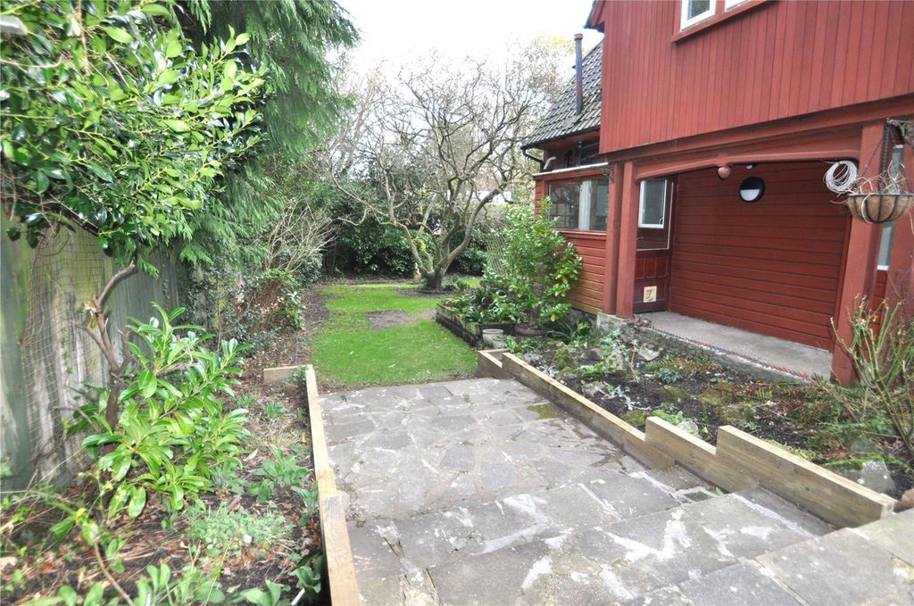 Property photo 3 of 18 Picture No. 17