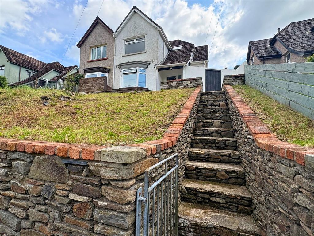 Property photo 1 of 27 715Ac012-76E1-44c7-A6c9-8cc193c27918.Jpg