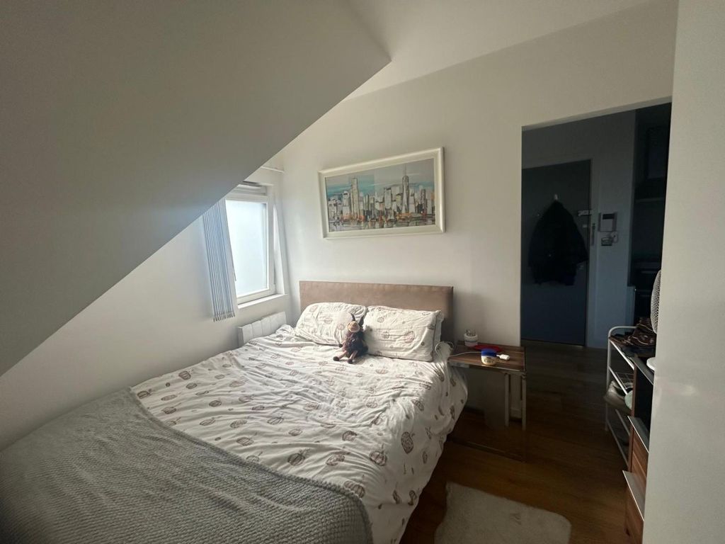 Property photo 3 of 9 Photo-2024-10-11-15-53-22.Jpg