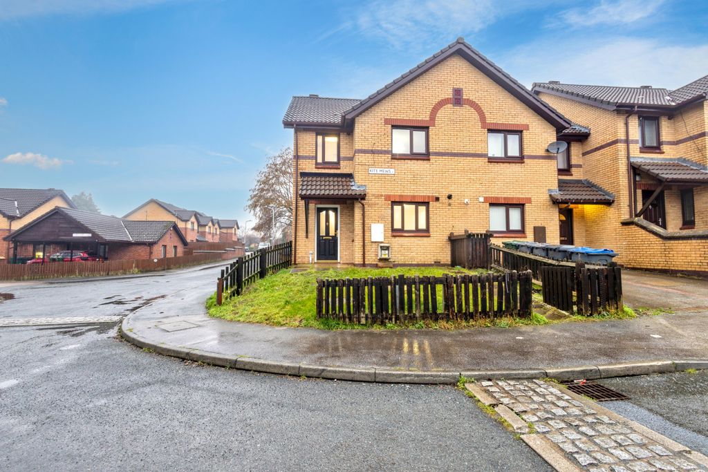 Property photo 1 of 14 1 Kite Mews, Bradford, West Yorkshire, Bd8 0Nj