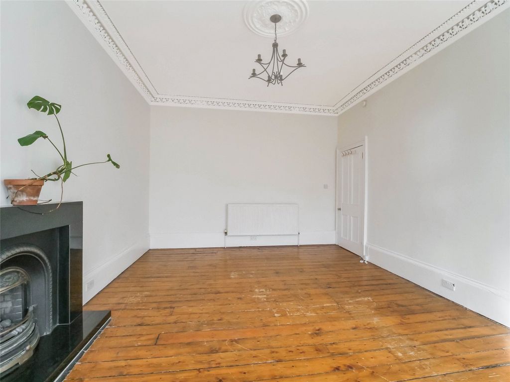 Property photo 3 of 21 Picture No. 07