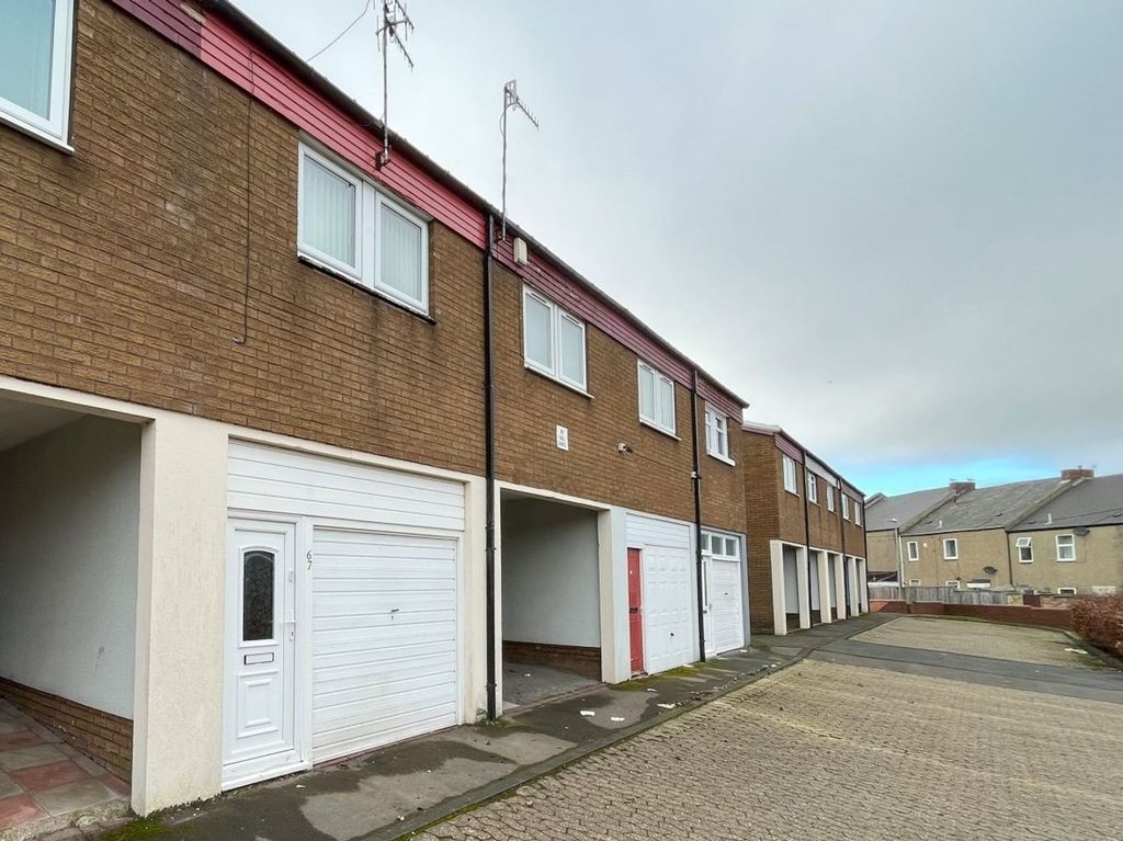 Property photo 1 of 11 External