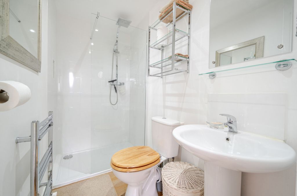 Additional image 10 of 3 bed flat for saleWheatlands Road, Paignton, Devon TQ4
