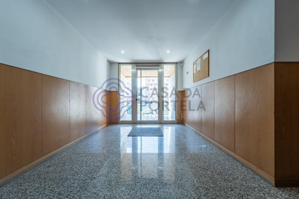 Property photo 3 of 27