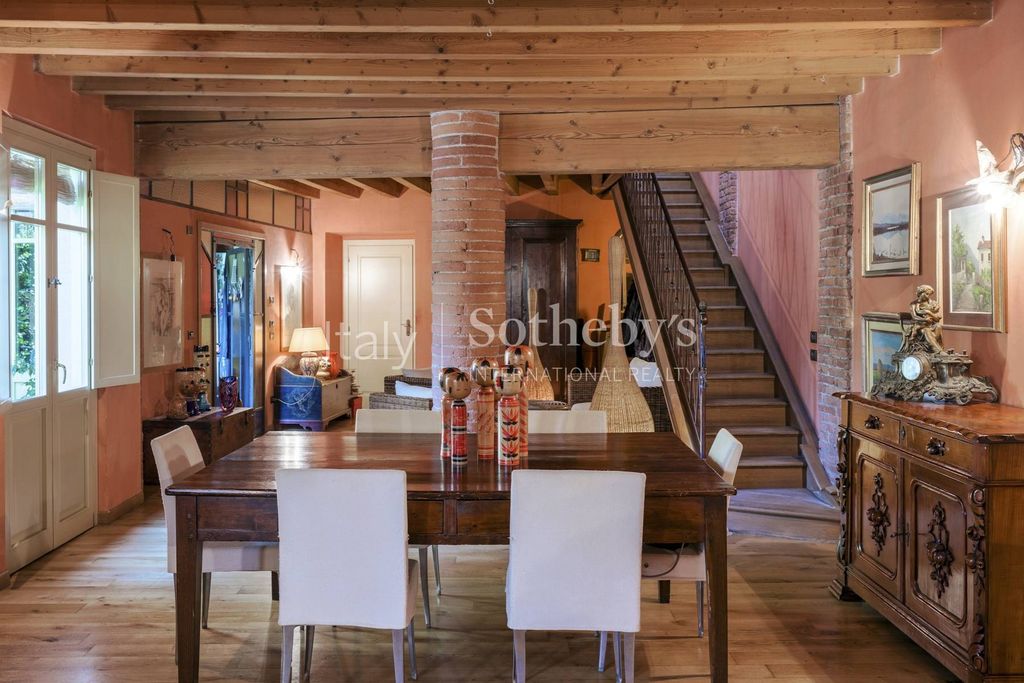 Property photo 3 of 27