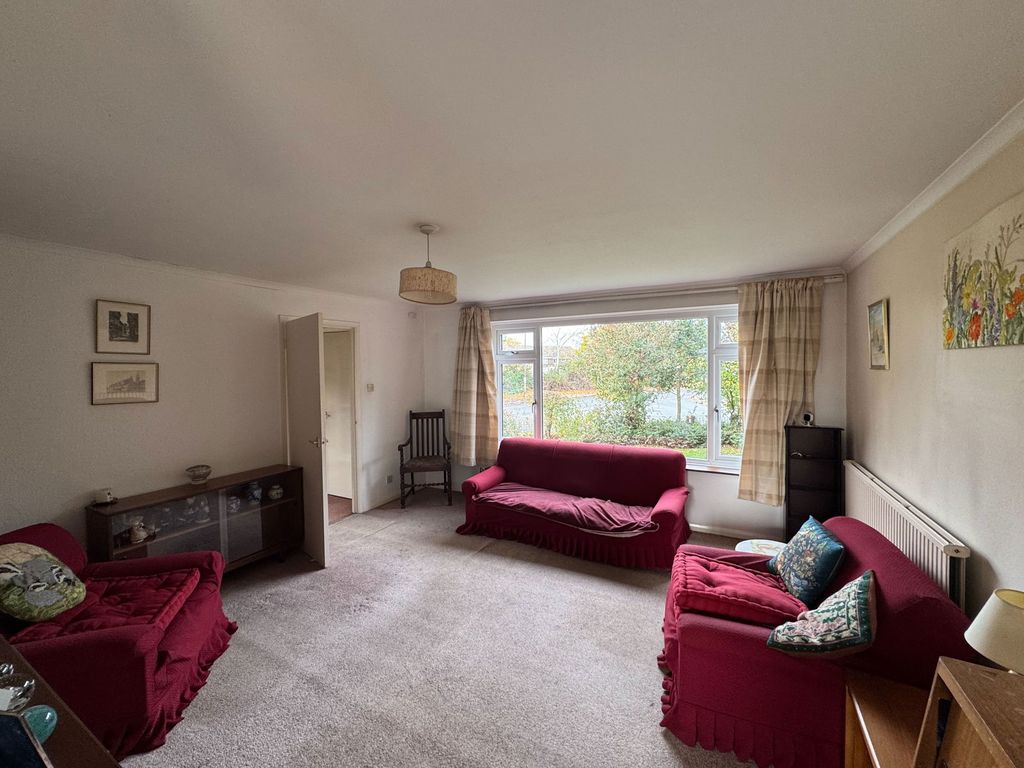 Property photo 3 of 18