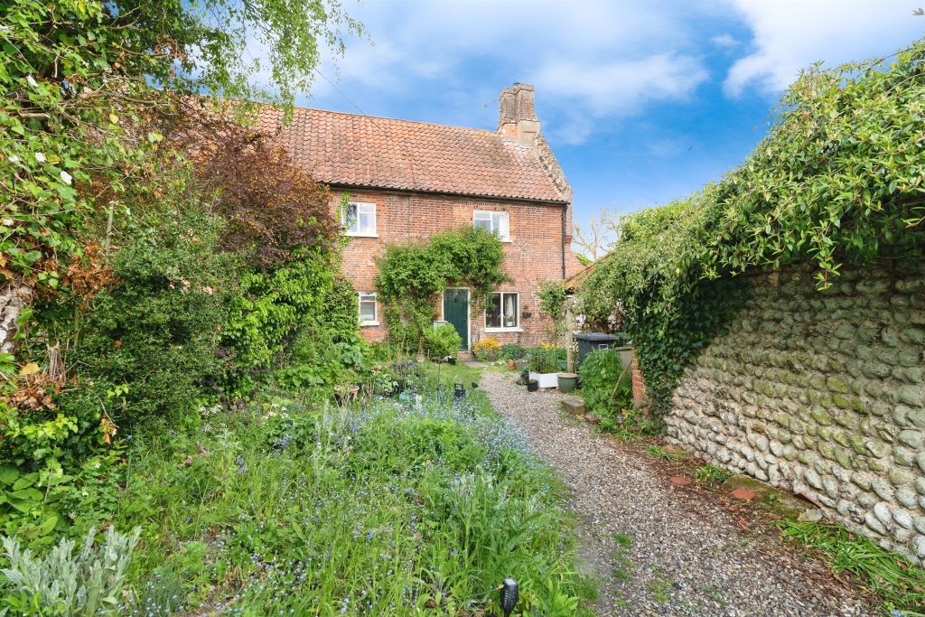 Property photo 1 of 17