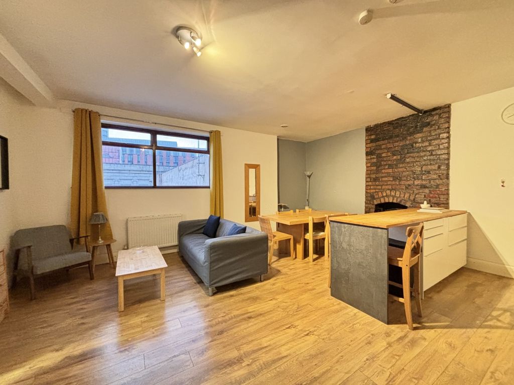 Property photo 1 of 12 Image00007