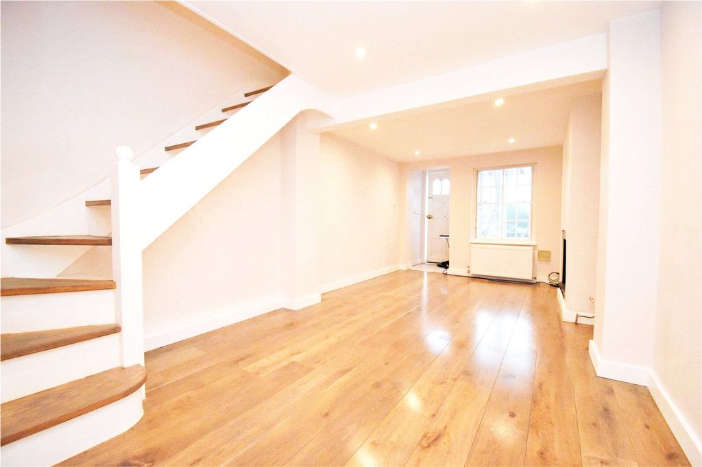 Property photo 2 of 7 Picture No. 11