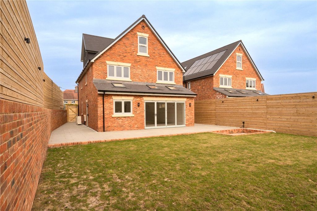 Property photo 3 of 31 Picture No. 92
