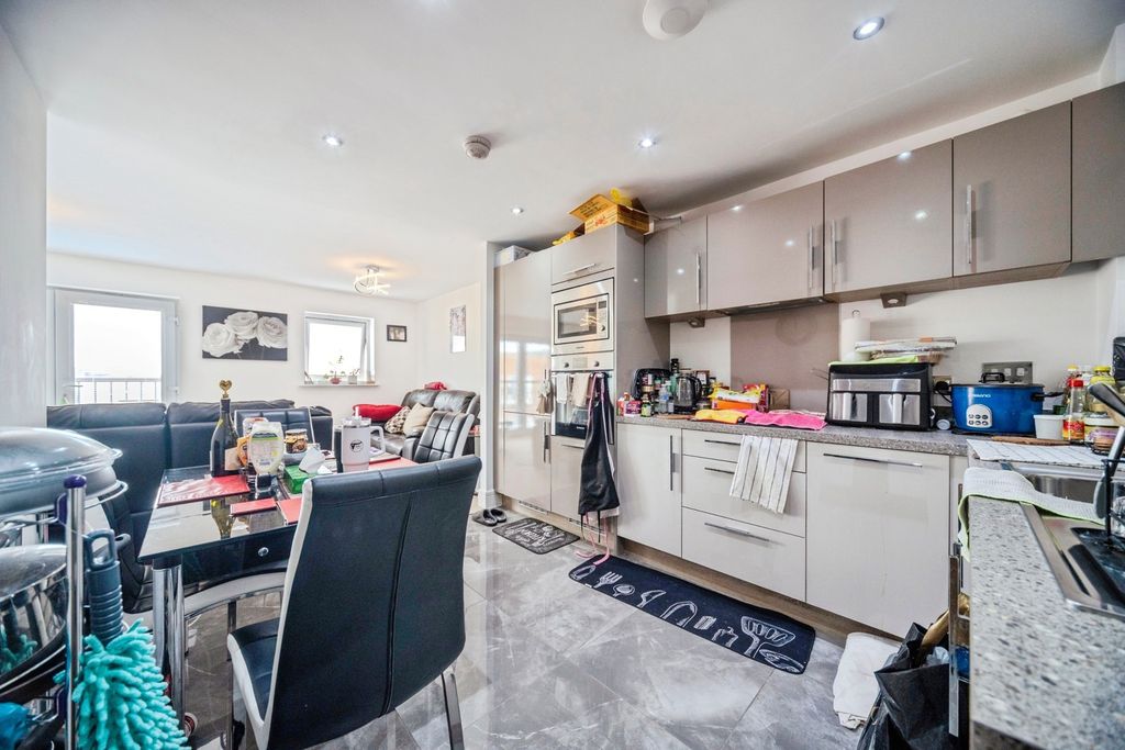 Property photo 3 of 10 Pbox-Img.Jpg