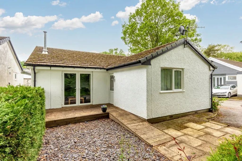 Property photo 1 of 18 Exterior - Rear