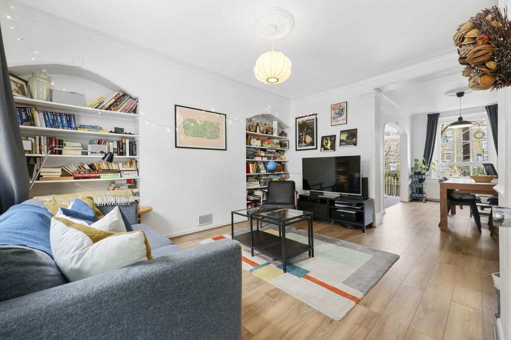 Property photo 2 of 19 Gallery