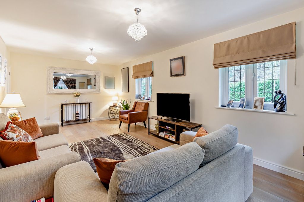 Property photo 3 of 15 Picture No. 23