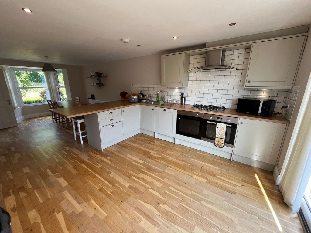 Property photo 3 of 7 Picture No. 06