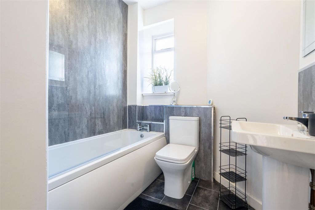 Additional image 9 of 2 bed flat for saleFront Street, Tynemouth, North Shields NE30