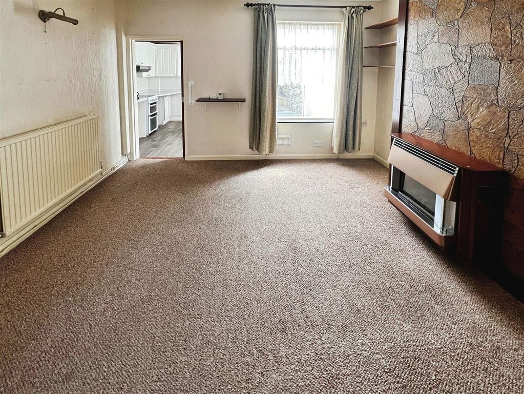 Property photo 2 of 13 Dining Room