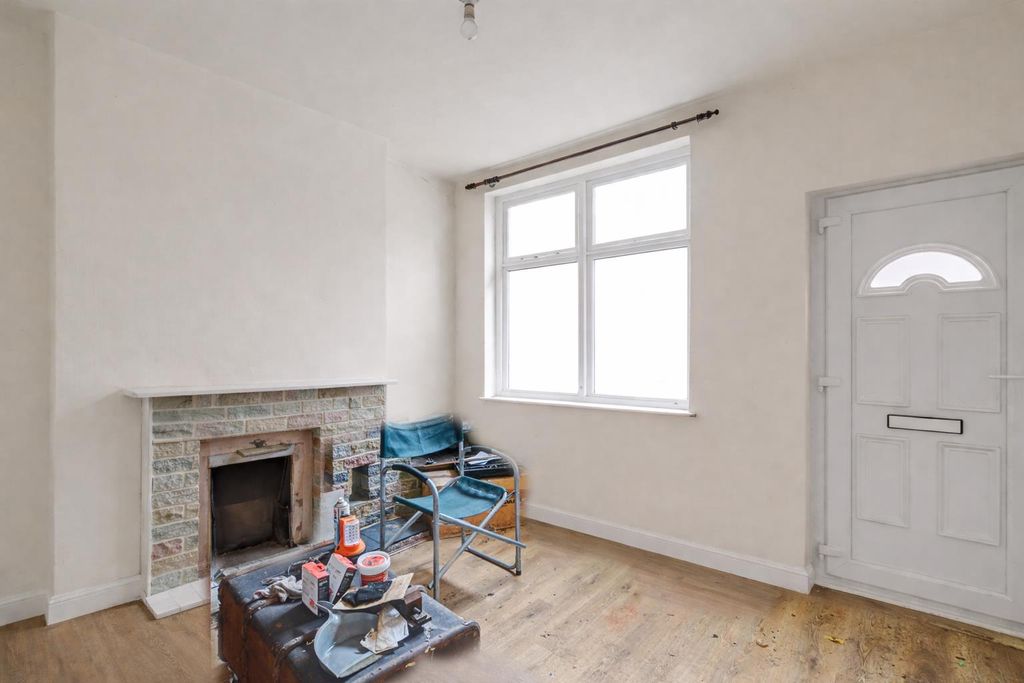 Property photo 2 of 8 Lounge-Ai.Jpeg