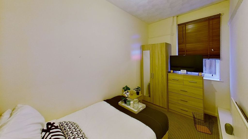 Property photo 2 of 7 Picture No. 01