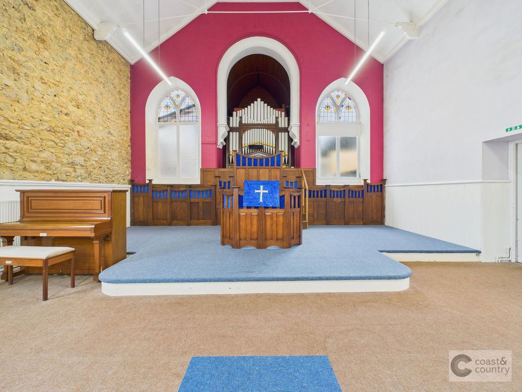Property photo 2 of 13