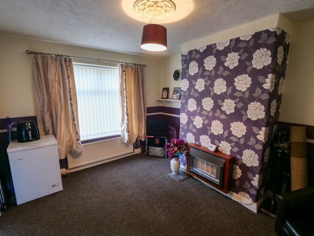 Property photo 3 of 8 Dining Room