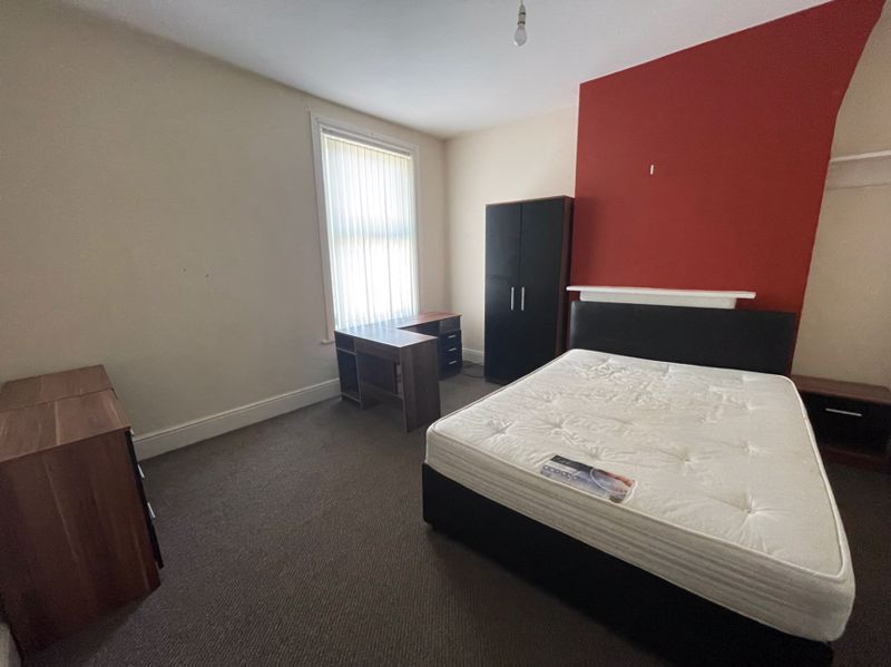 Property photo 2 of 6 Room2