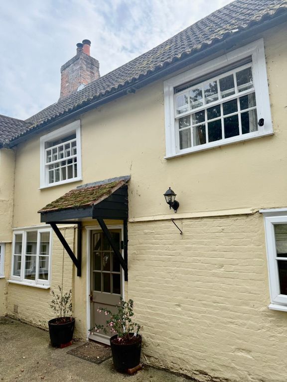 Property photo 1 of 3