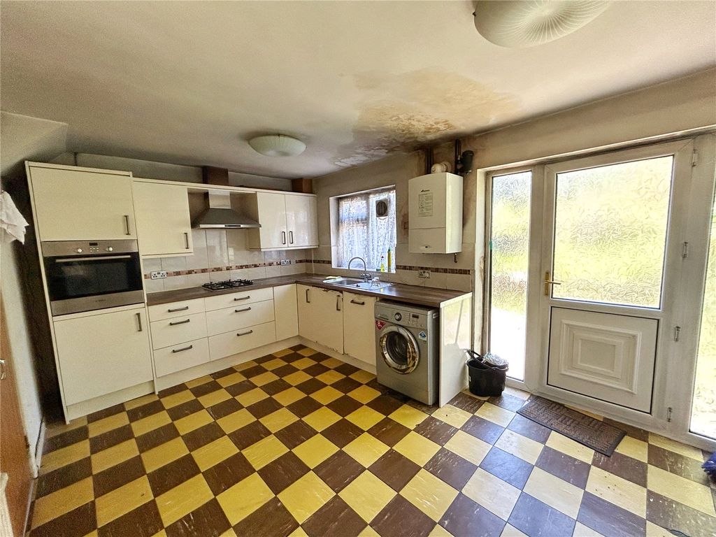 Property photo 3 of 8 Picture No. 19