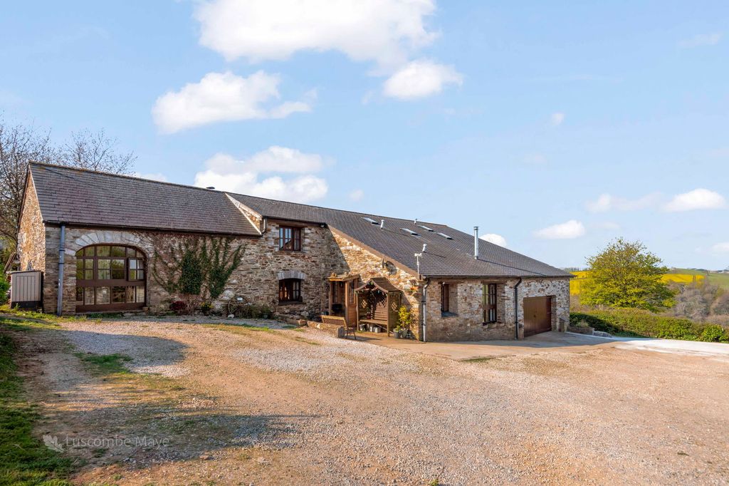 Property photo 3 of 14