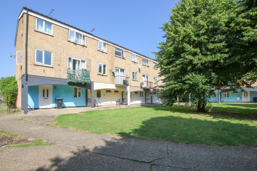 Property photo 1 of 5