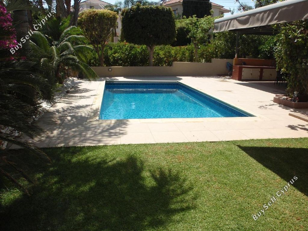 Property photo 2 of 7