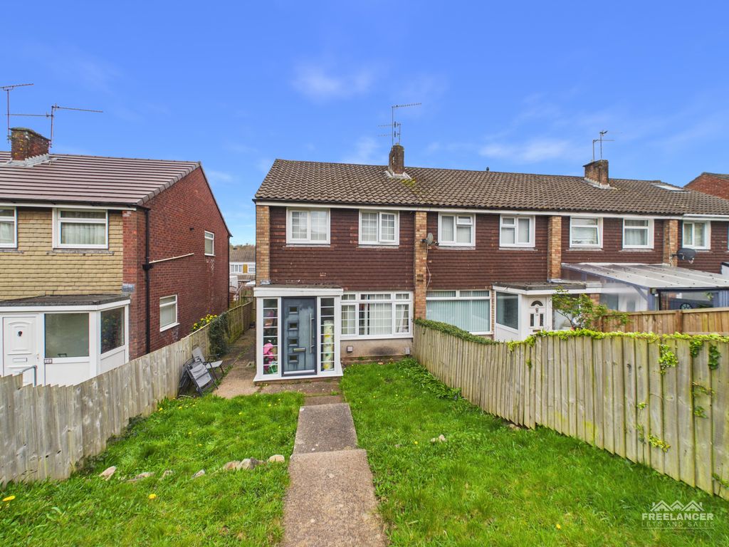 Property photo 1 of 16 Front