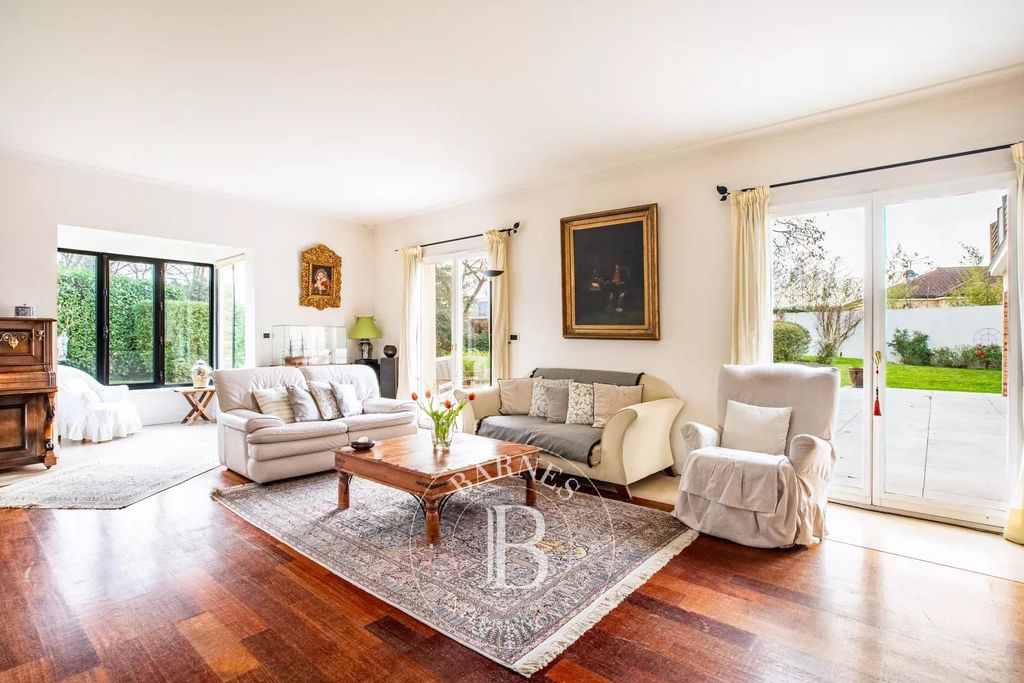 Property photo 3 of 16