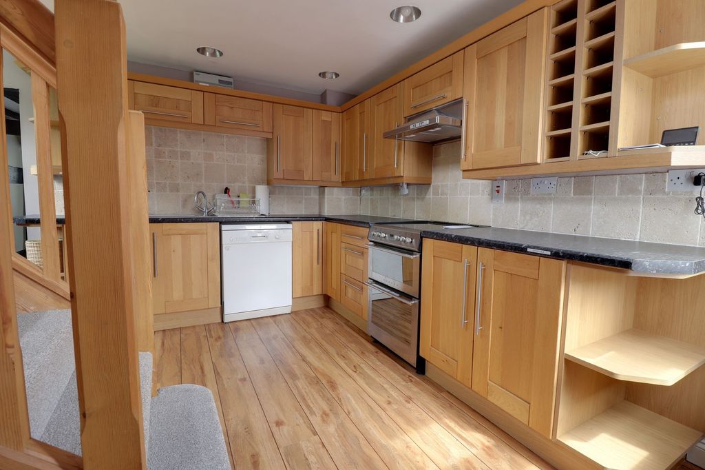 Property photo 2 of 27 Kitchen