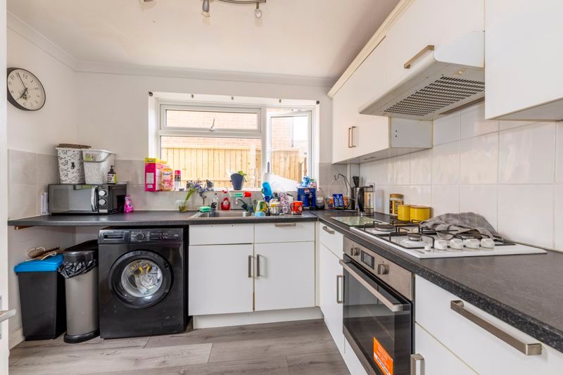 Property photo 3 of 12 Photo 8