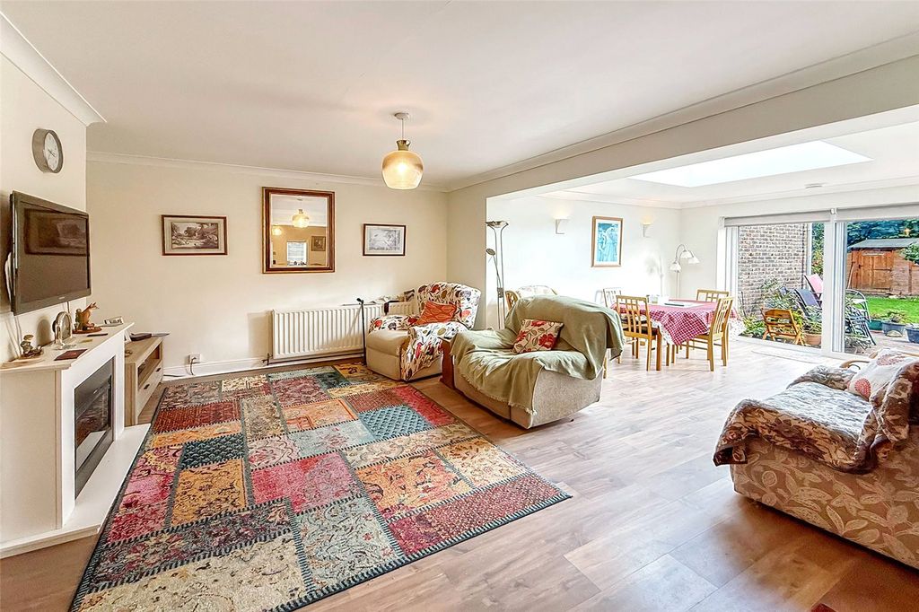 Property photo 3 of 23 Picture No. 05
