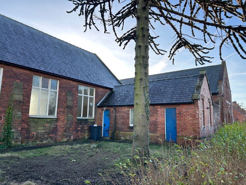 Property photo 2 of 10