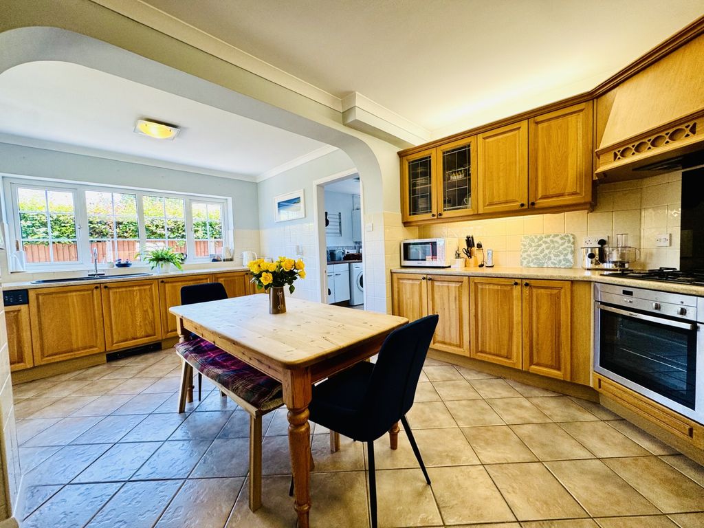 Property photo 3 of 25