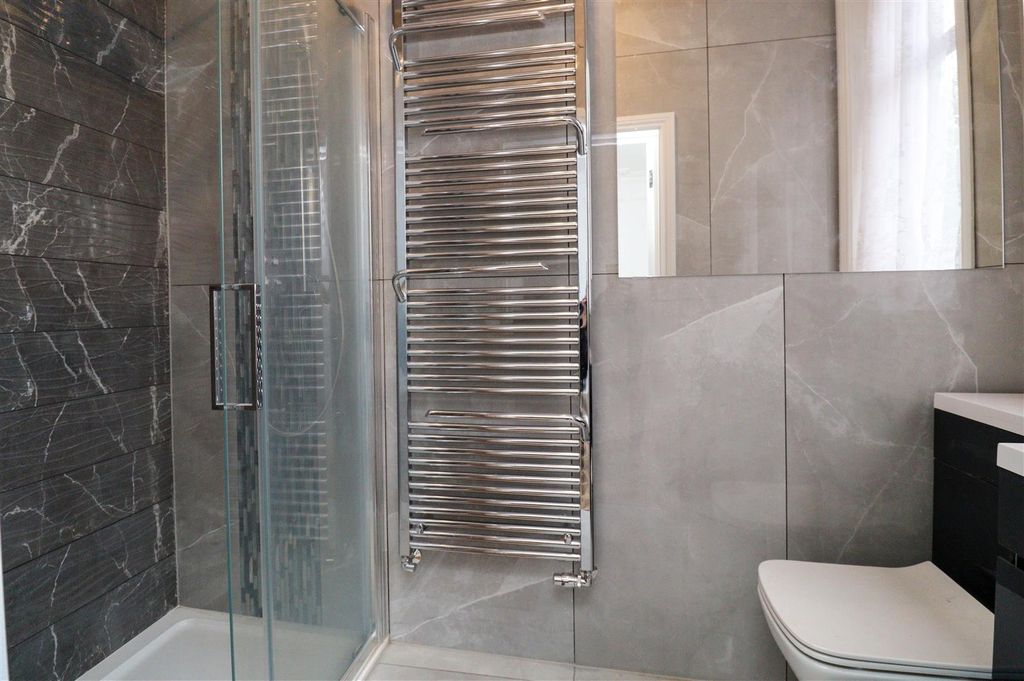 Additional image 12 of 7 bed detached house for saleSalisbury Road, Farnborough GU14