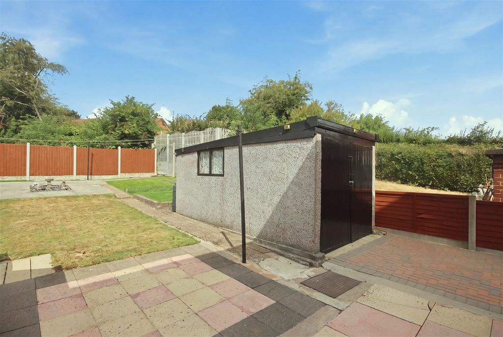 Property photo 2 of 15 Rear Garden