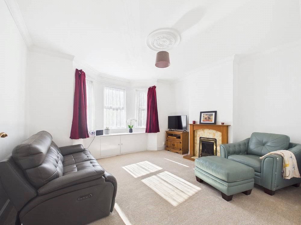 Property photo 2 of 18 Picture No. 11