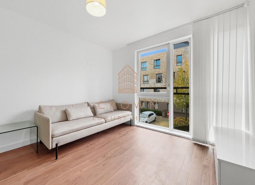 Property photo 3 of 24 Campion House, 209.Jpg