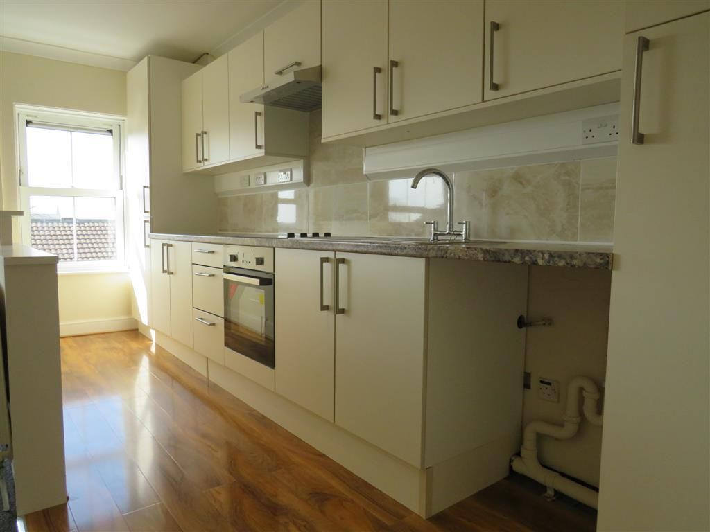 Property photo 2 of 7 Kitchen