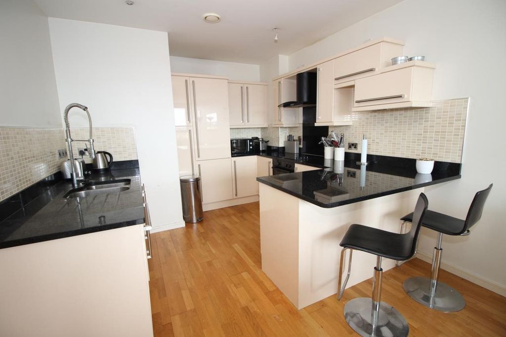 Property photo 3 of 7 Idxf8Xrmkem3Wfix28Hddg