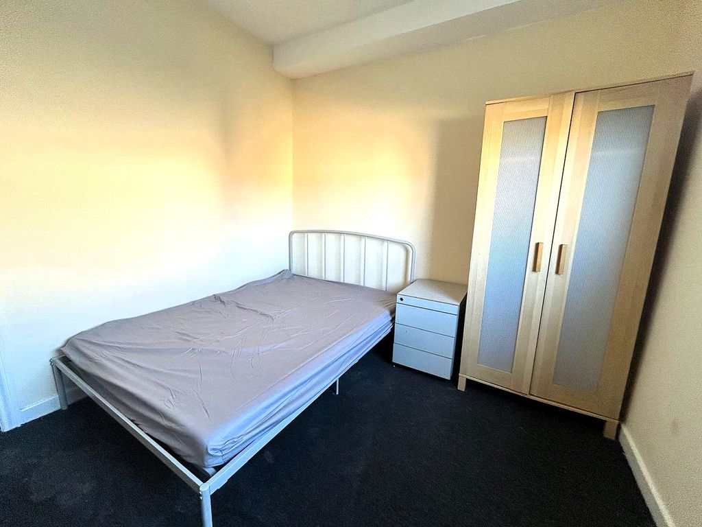 Property photo 1 of 2