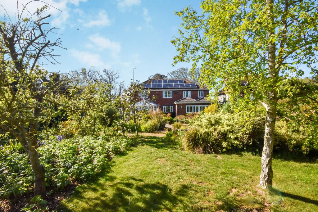 Property photo 3 of 31