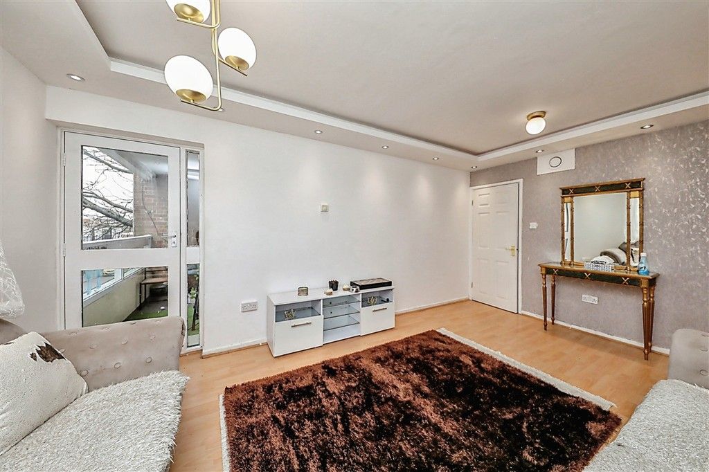 Property photo 3 of 5