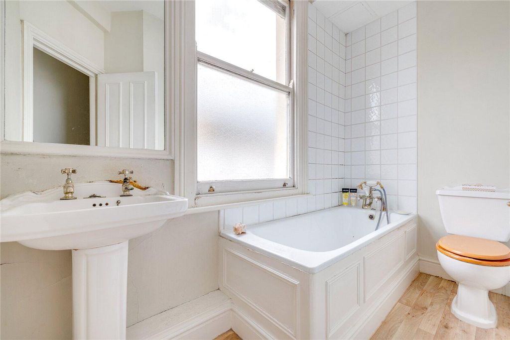 Property photo 3 of 6 Bathroom