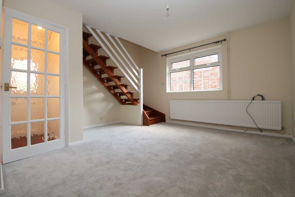 Property photo 3 of 7 Photo