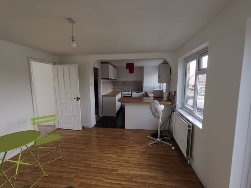 Property photo 3 of 6 Photo 1